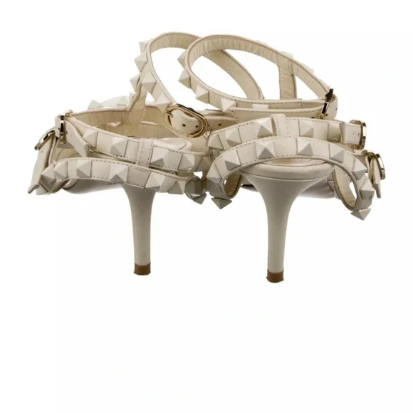 Valentino Leather T-Strap Pumps Studded Accents Sz 6 heel closed toe cream/white - Picture 4 of 5
